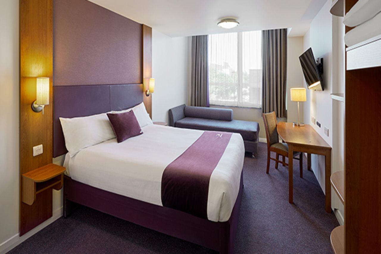 Premier Inn Inverness West Buitenkant foto