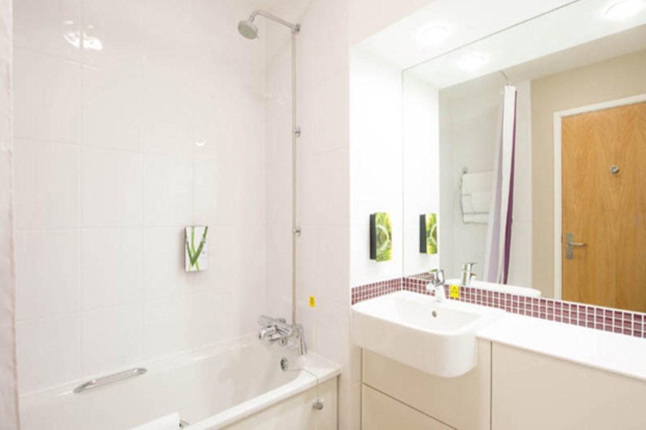 Premier Inn Inverness West Buitenkant foto