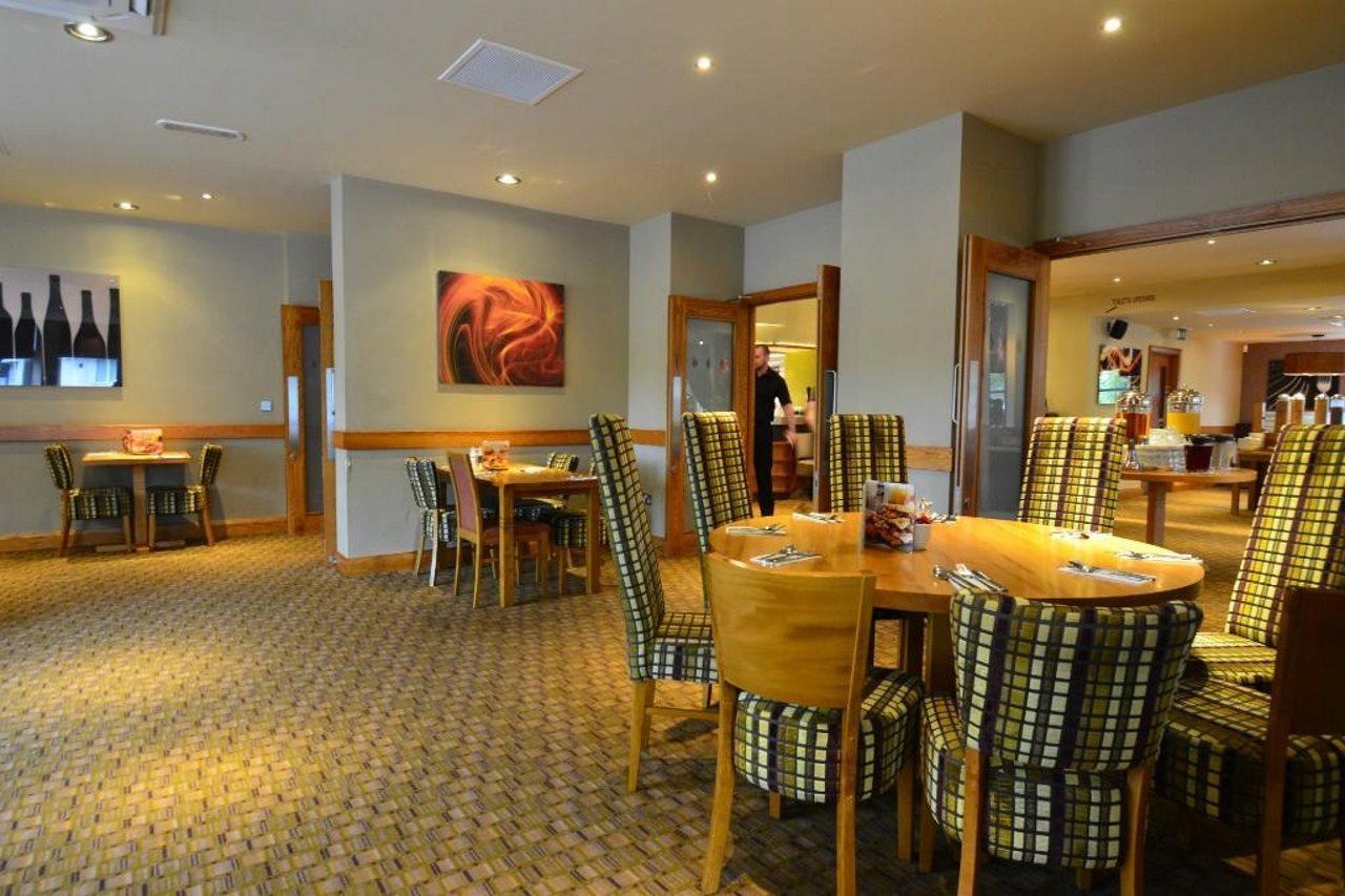 Premier Inn Inverness West Buitenkant foto