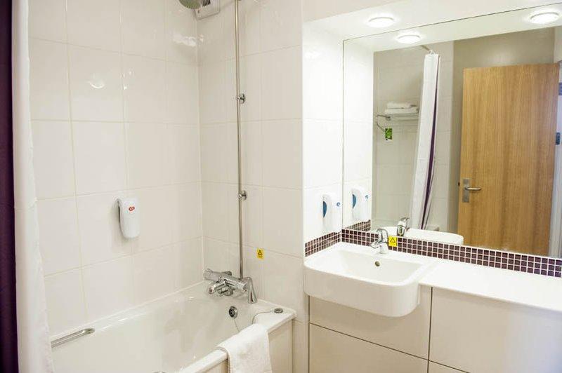 Premier Inn Inverness West Buitenkant foto